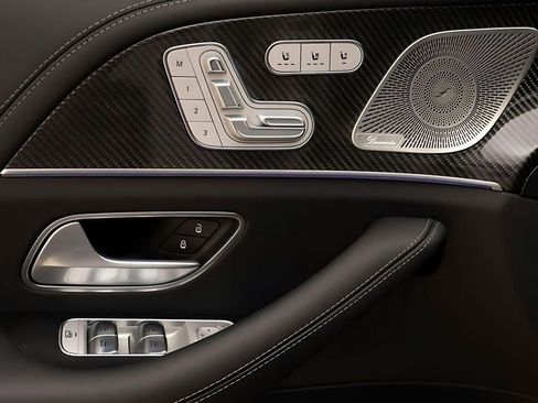 Used 2025 Mercedes-Benz GLS 63 AMG 4MATIC image 20