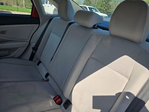 Used 2019 Volkswagen Jetta S w/ Driver Assistance Package image 18