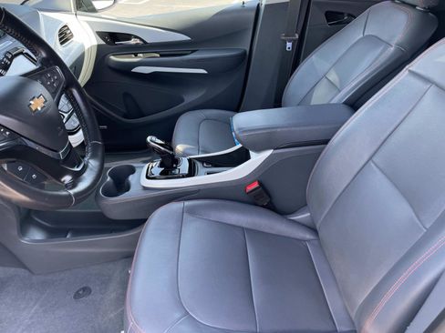 Used 2019 Chevrolet Bolt Premier w/ Infotainment Package image 21