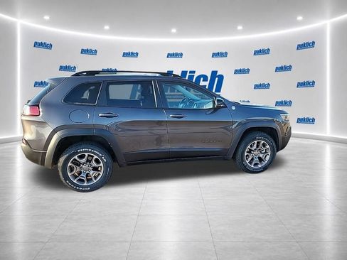 Used 2022 Jeep Cherokee Trailhawk w/ Comfort/Convenience Group AWD/4WD image 6