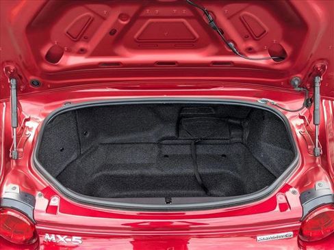 Used 2023 MAZDA MX-5 Miata Grand Touring image 6