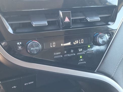 Certified 2024 Toyota Camry SE w/ Cold Weather Package FWD image 18