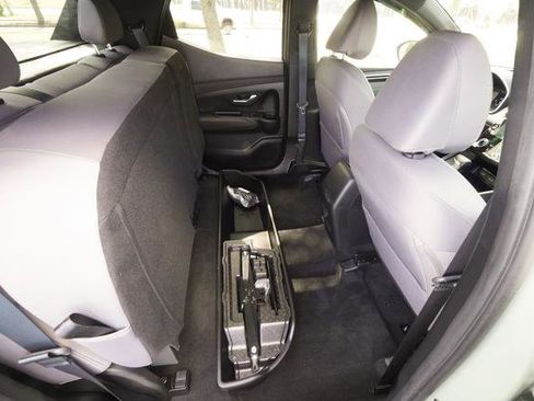 Used 2023 Hyundai Santa Cruz SE image 33