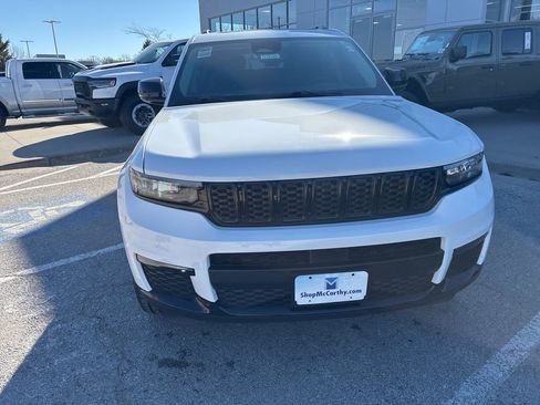 Used 2021 Jeep Grand Cherokee L Limited image 9