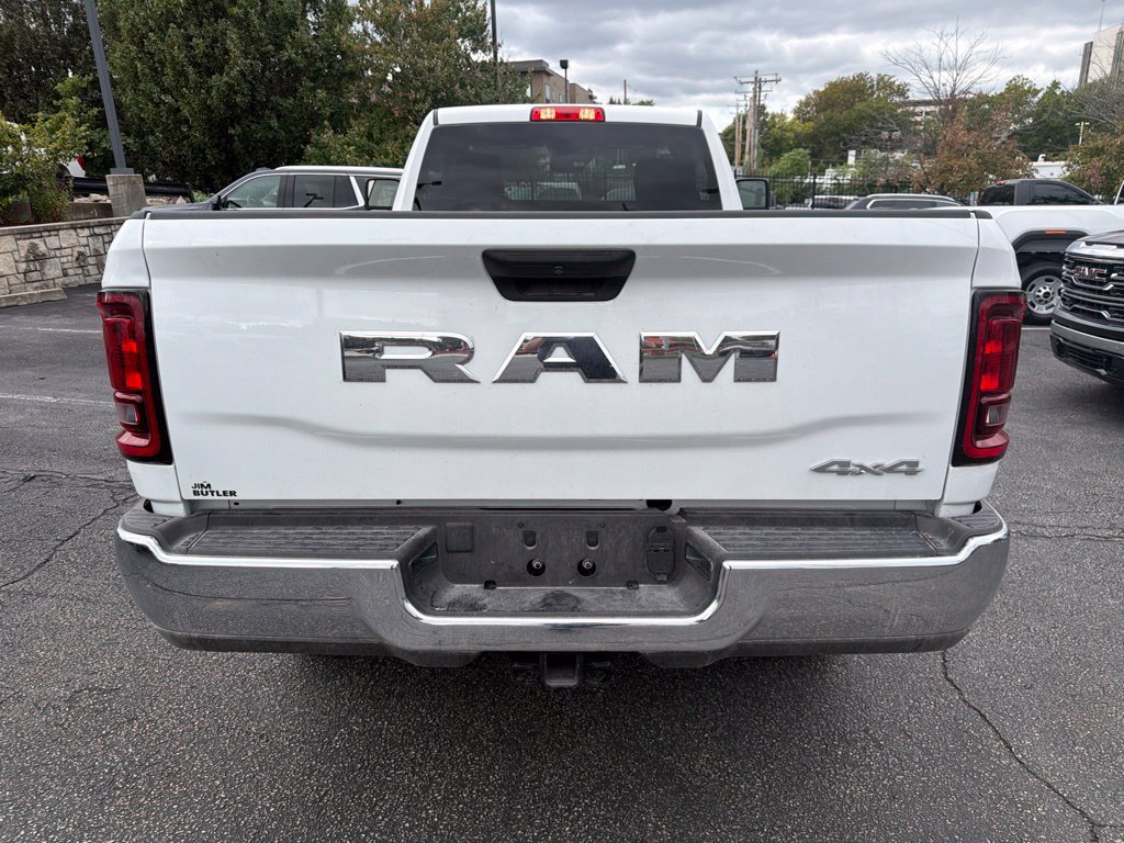 Used 2026 RAM 2500 Tradesman w/ Chrome Appearance Group AWD/4WD image 13