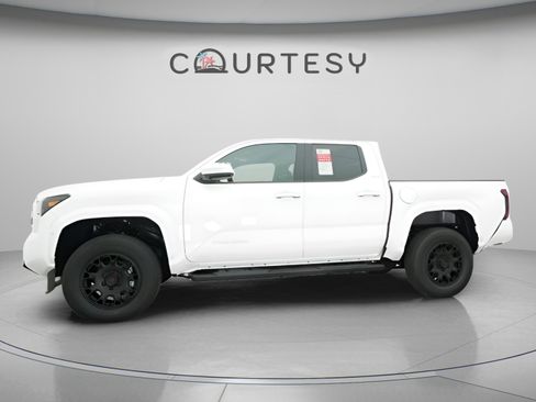 Certified 2024 Toyota Tacoma SR5 w/ SR5 Upgrade Package image 4