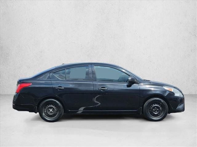 Used 2015 Nissan Versa S FWD image 9