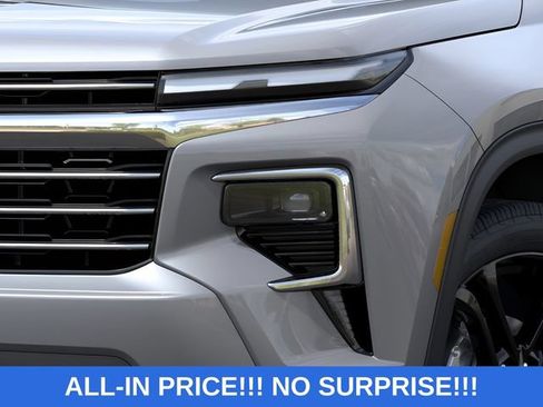 New 2027 Chevrolet Traverse LT w/ Driver Confidence Package FWD image 10