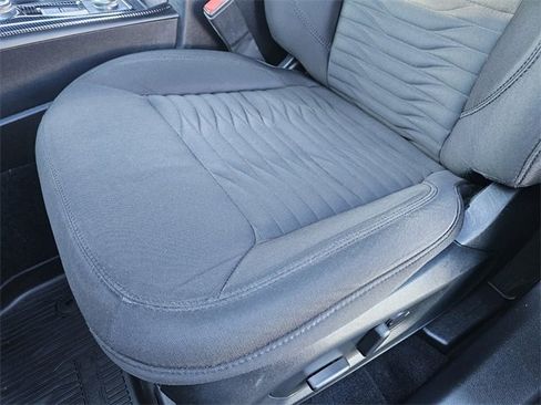 Used 2020 Ford Explorer XLT w/ Comfort Package image 8