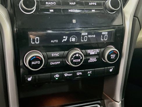 Used 2019 Subaru Ascent Premium AWD/4WD image 26
