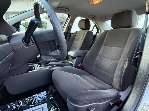 Used 2007 Ford Fusion SE FWD image 12