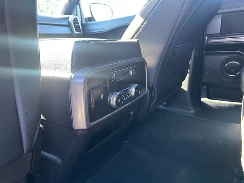 Used 2019 Ford Expedition Max XLT image 33