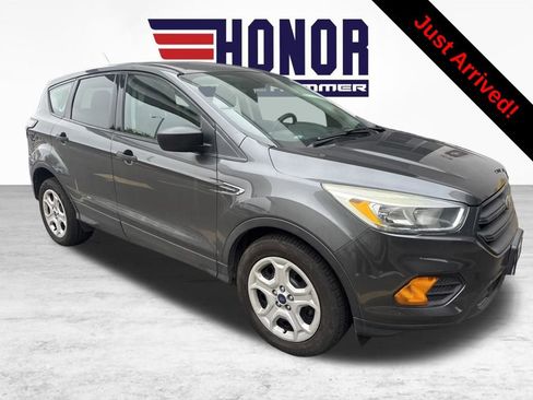Used 2017 Ford Escape S FWD image 1