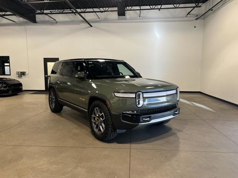 Used 2023 Rivian R1S Launch Edition image 1
