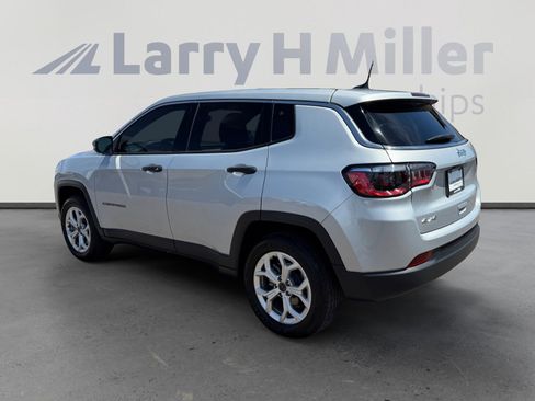Certified 2025 Jeep Compass Sport AWD/4WD image 3