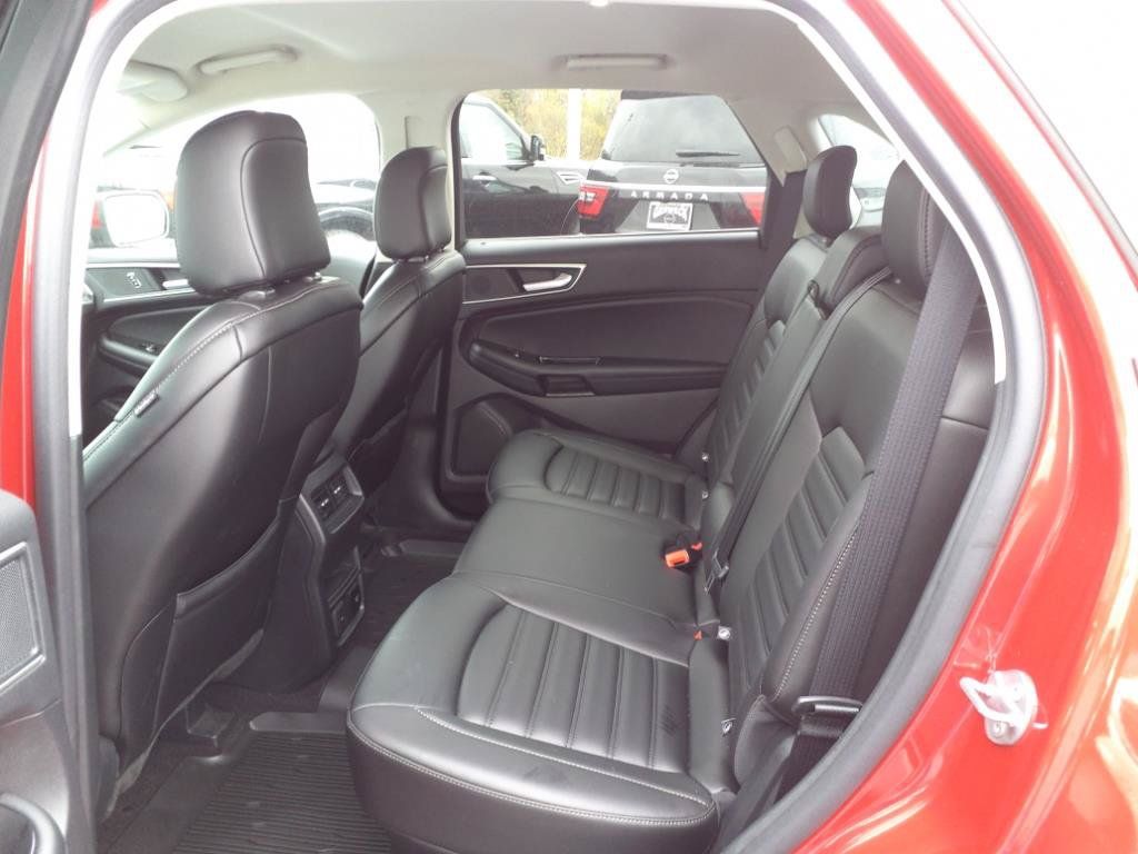 Used 2020 Ford Edge SEL w/ Convenience Package AWD/4WD image 9