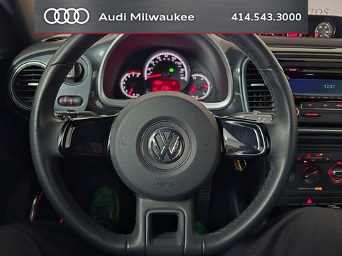 Used 2013 Volkswagen Beetle 2.0T FWD image 25