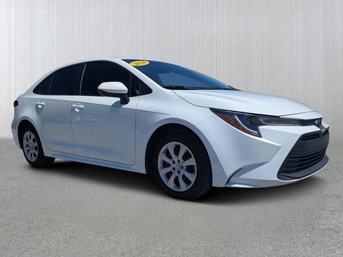 Used 2024 Toyota Corolla LE FWD image 1