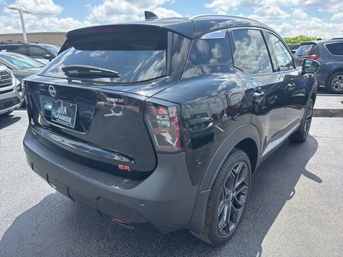 New 2026 Nissan Kicks SR w/ SR Premium Package FWD image 5