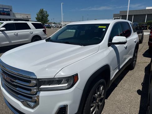 Used 2021 GMC Acadia SLE w/ LPO, Floor Liner Package AWD/4WD image 17