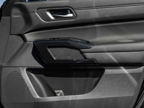 New 2026 Nissan Pathfinder Platinum AWD/4WD image 10