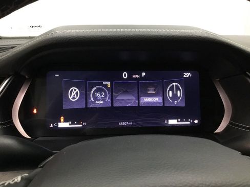 Used 2023 Jeep Grand Cherokee Limited w/ Black Appearance Package image 12