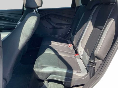 Used 2014 Ford Escape S FWD image 4