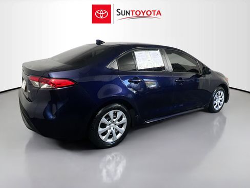 Used 2022 Toyota Corolla LE image 4