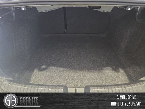 Used 2025 Volkswagen Jetta SE FWD image 22