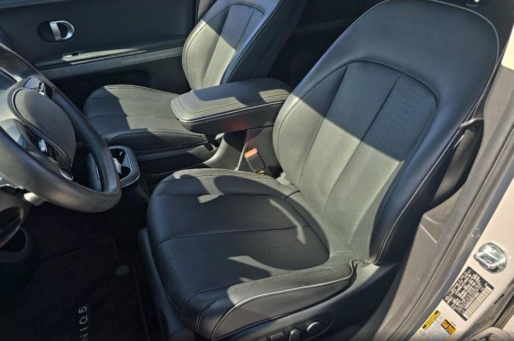 Used 2023 Hyundai Ioniq 5 Limited w/ Cargo Package AWD/4WD image 3