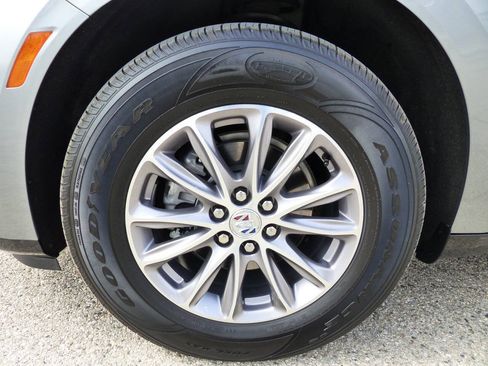 Used 2023 Buick Enclave Essence w/ LPO, Floor Liner Package FWD image 14