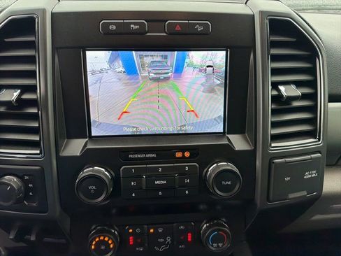 Used 2022 Ford F350 XLT w/ XLT Premium Package image 13