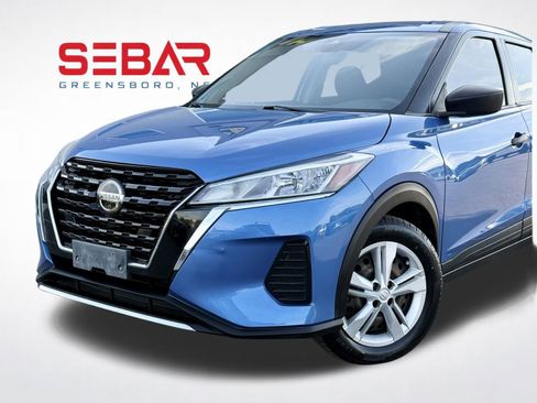 Used 2021 Nissan Kicks S FWD image 3