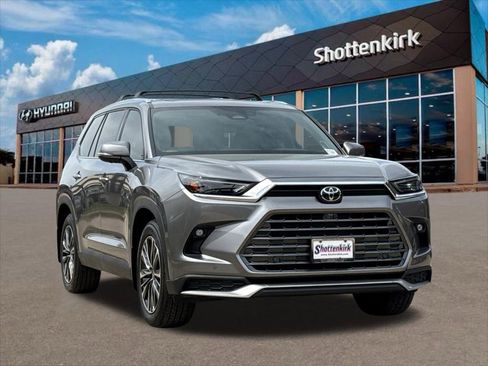 Used 2025 Toyota Grand Highlander AWD Hybrid image 3