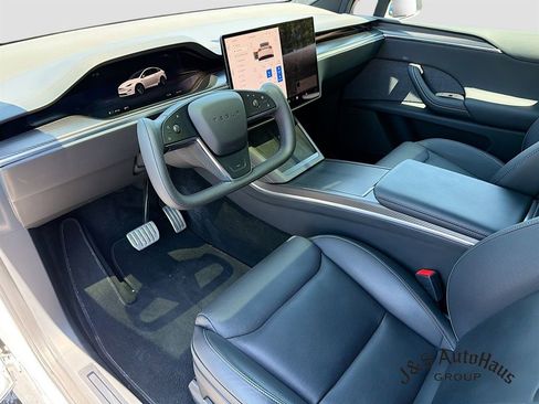 Used 2022 Tesla Model X Plaid AWD/4WD image 9