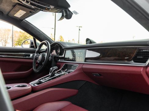 Used 2023 Porsche Panamera Turbo S Executive image 43