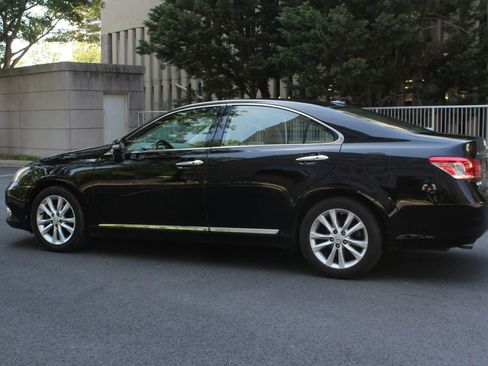 Used 2010 Lexus ES 350 FWD image 9