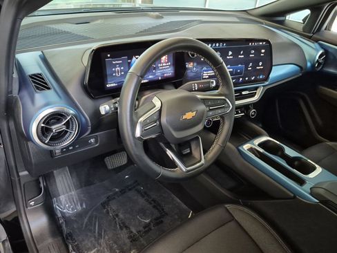Used 2024 Chevrolet Equinox EV LT FWD image 12