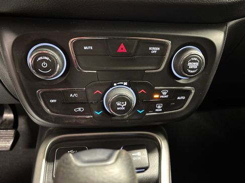 Used 2021 Jeep Compass Sport w/ Cold Weather Group image 35