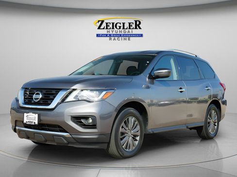 Used 2019 Nissan Pathfinder SV AWD/4WD image 3