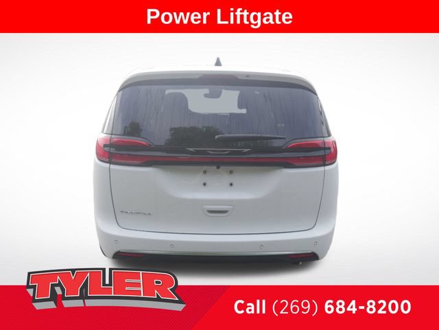 New 2027 Chrysler Pacifica Select FWD image 7