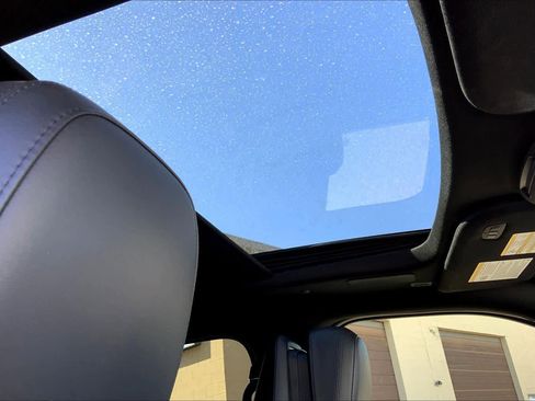 Certified 2024 Lincoln Navigator Reserve AWD/4WD image 14