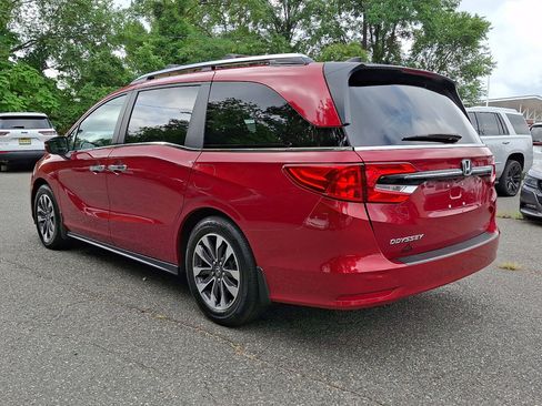 Used 2024 Honda Odyssey EX-L image 3