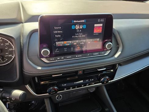 Used 2023 Nissan Rogue SV FWD image 28