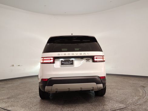 Used 2018 Land Rover Discovery HSE Luxury image 10