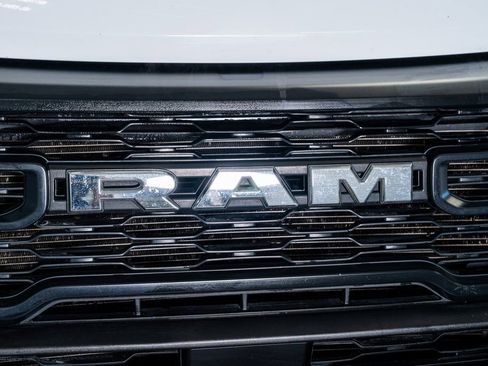 Used 2023 RAM ProMaster 2500 image 17