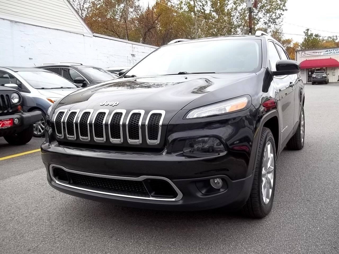 Used 2016 Jeep Cherokee Limited w/ Trailer Tow Group AWD/4WD image 1