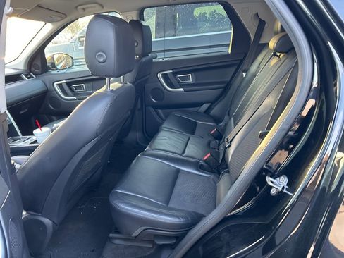 Used 2018 Land Rover Discovery Sport SE image 8