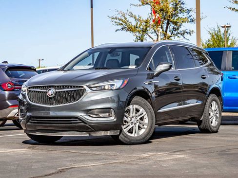 Used 2020 Buick Enclave Essence image 1
