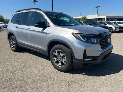 Used 2022 Honda Passport TrailSport image 1